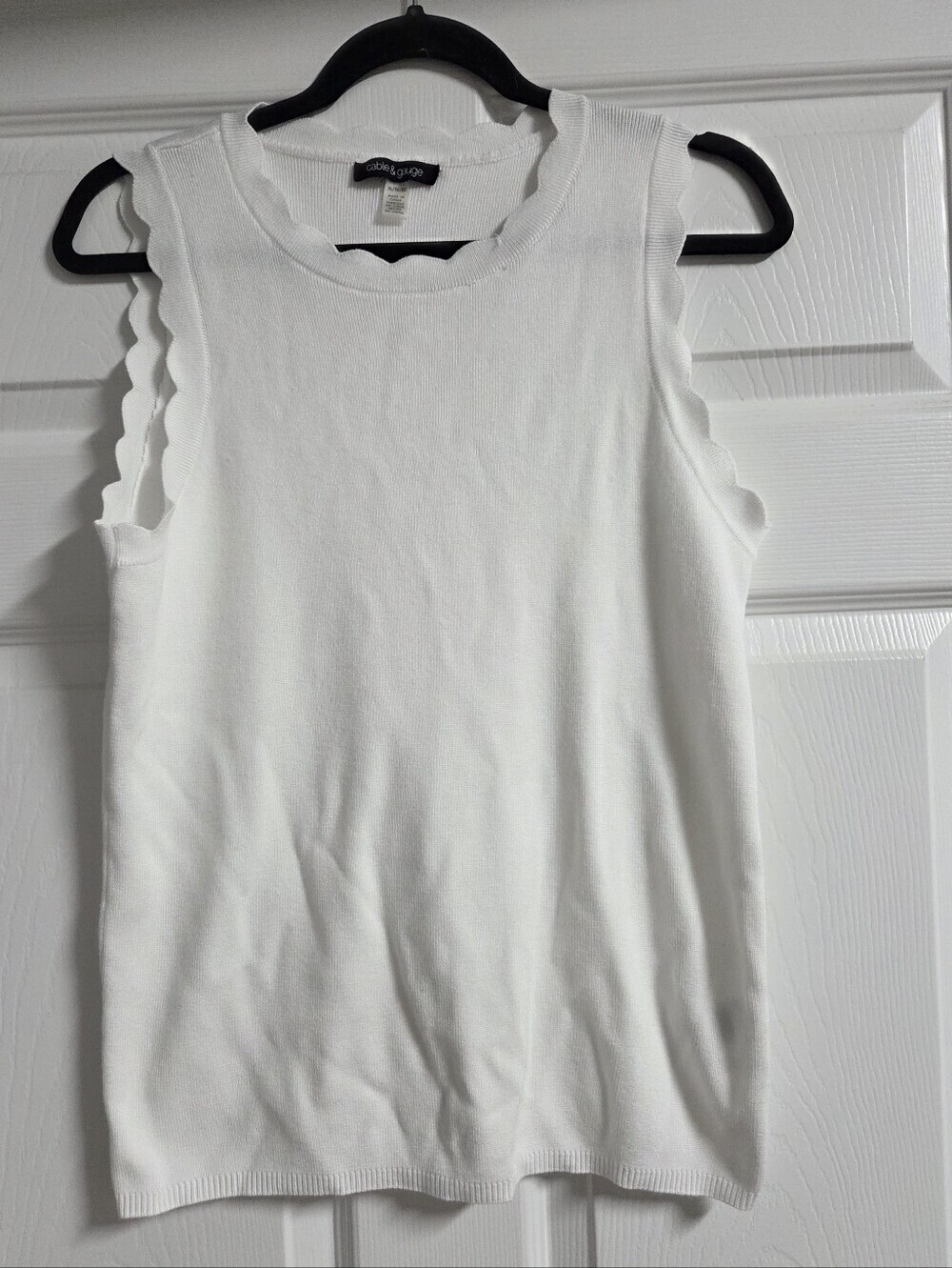 Cable And Gauge Women's White Scallop-Trim Sleeveless Knit Tank Size XL